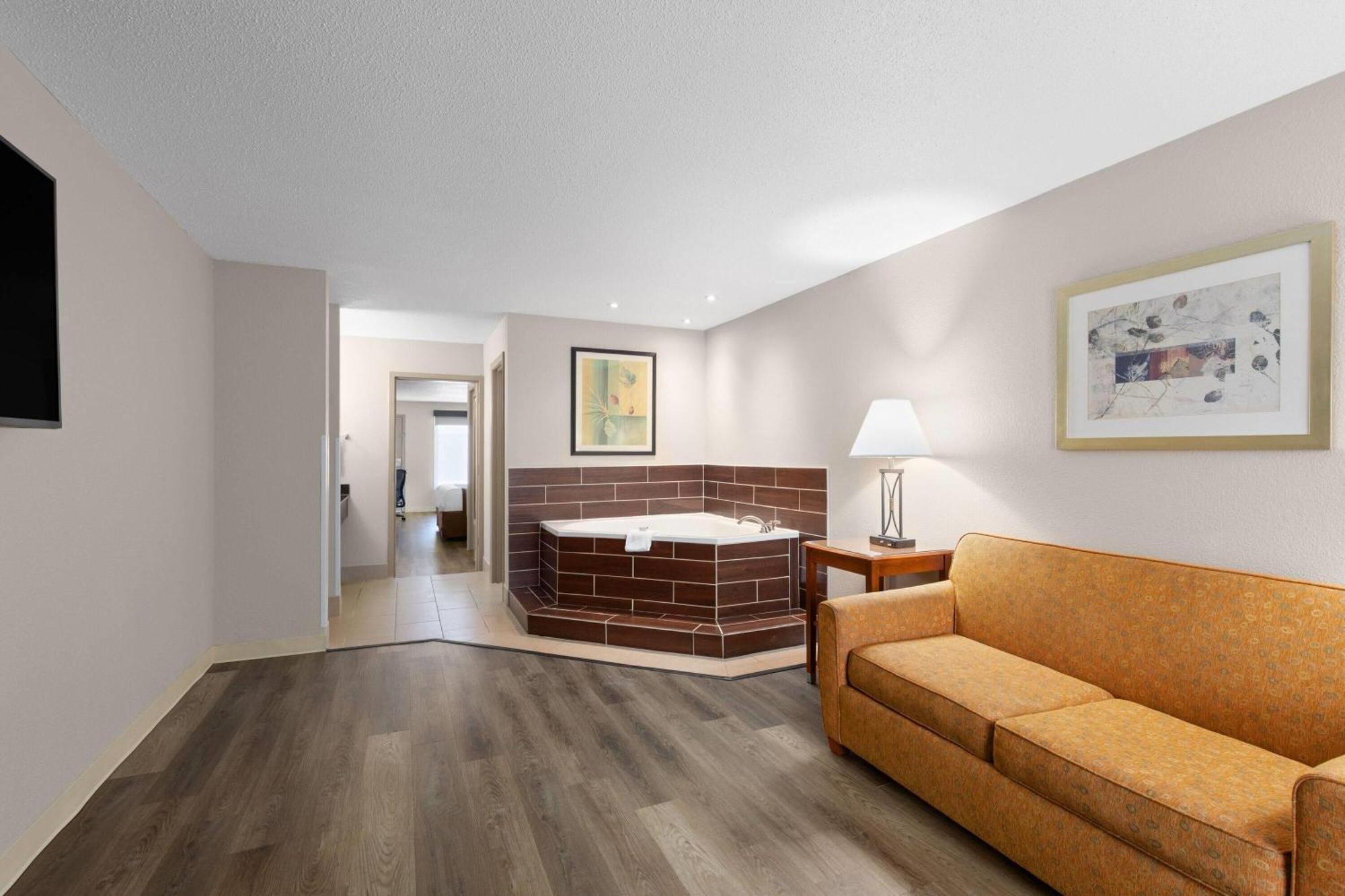 Baymont By Wyndham Knoxville I-75 Exterior foto